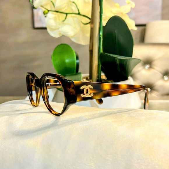 CHANEL Brown Tortoiseshell Eyewear CC - Picture 1 of 11